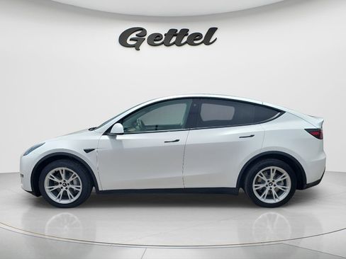 Used 2023 Tesla Model Y Long Range AWD/4WD image 8