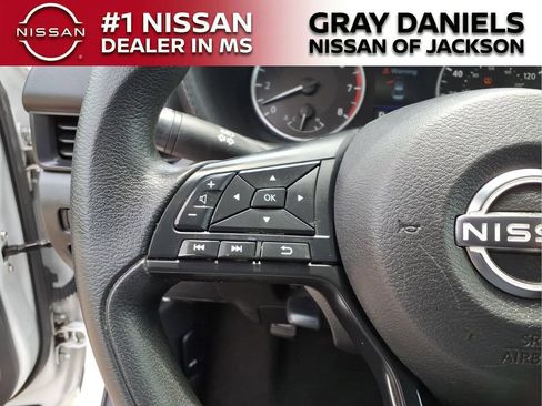 Used 2024 Nissan Sentra S FWD image 13