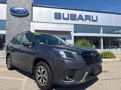 Used 2024 Subaru Forester Premium AWD/4WD image 1