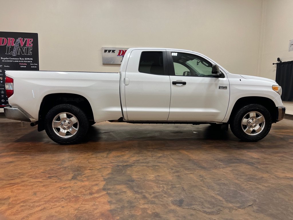 Used 2017 Toyota Tundra SR5 AWD/4WD image 9