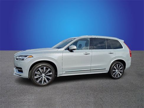 Used 2025 Volvo XC90 B5 Plus w/ Protection Package Premier image 7