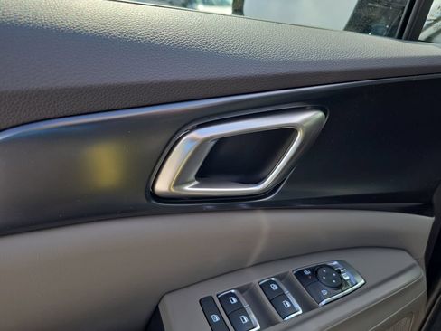 New 2026 Kia Carnival FWD image 19
