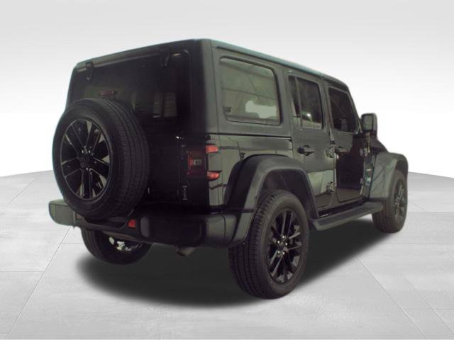 Used 2022 Jeep Wrangler Unlimited Sahara w/ Cold Weather Group AWD/4WD image 5
