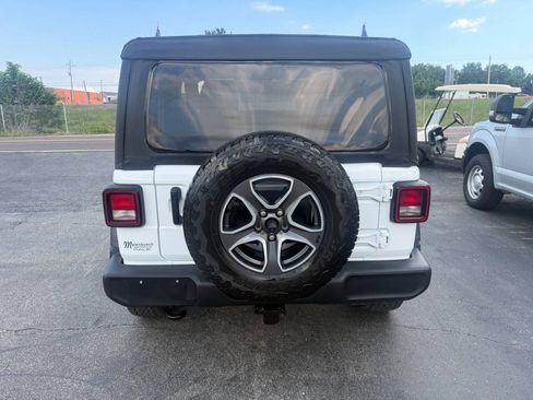 Used 2025 Jeep Wrangler Sport AWD/4WD image 6