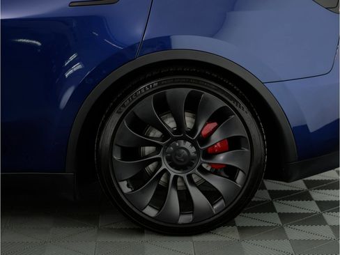 Used 2023 Tesla Model Y Performance image 46