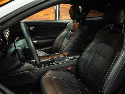 Used 2017 Ford Mustang Premium RWD image 8