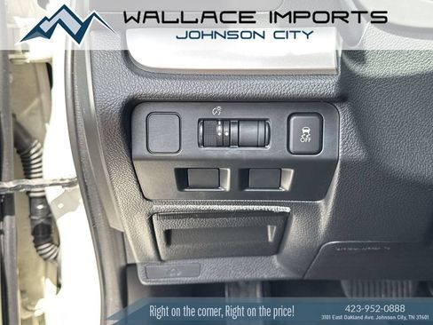 Used 2016 Subaru Crosstrek 2.0i Premium AWD/4WD image 29