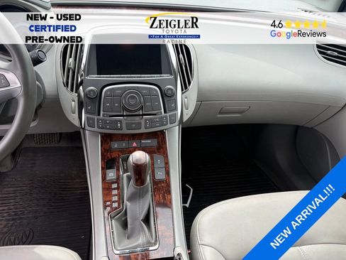 Used 2012 Buick LaCrosse Premium w/ Entertainment Package FWD image 9
