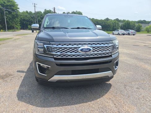 Used 2019 Ford Expedition Max Platinum RWD image 2