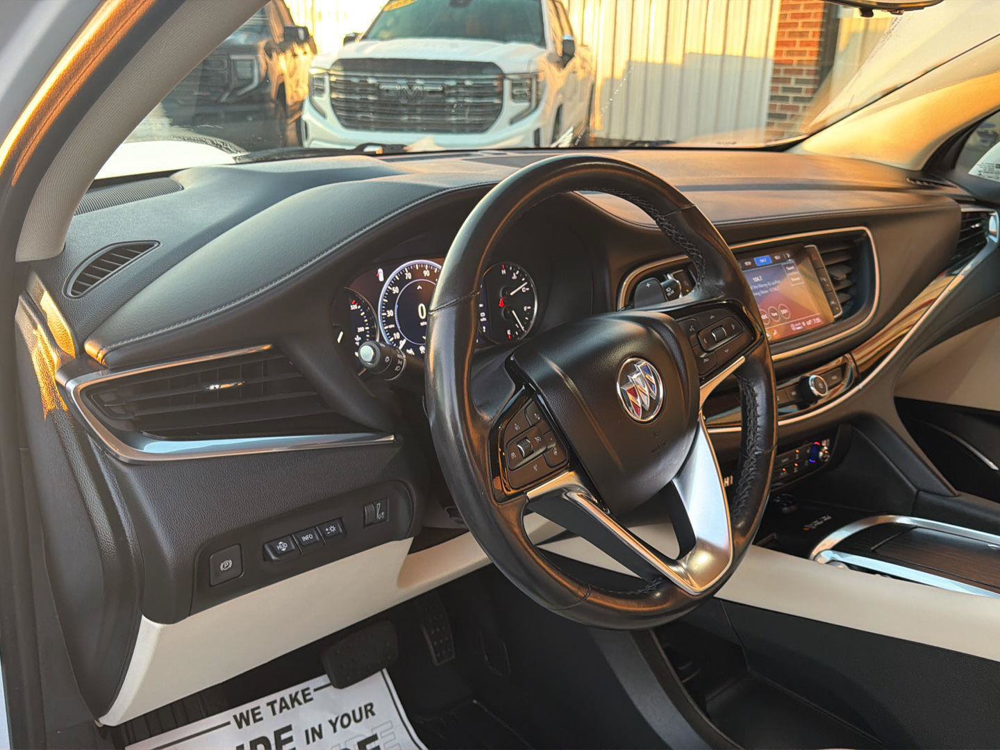 Used 2023 Buick Enclave Avenir FWD image 6
