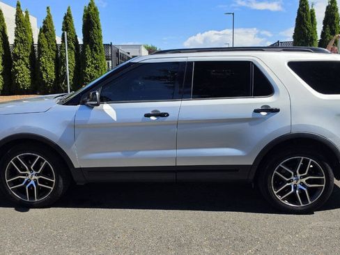 Used 2016 Ford Explorer Sport w/ Equipment Group 401A AWD/4WD image 8
