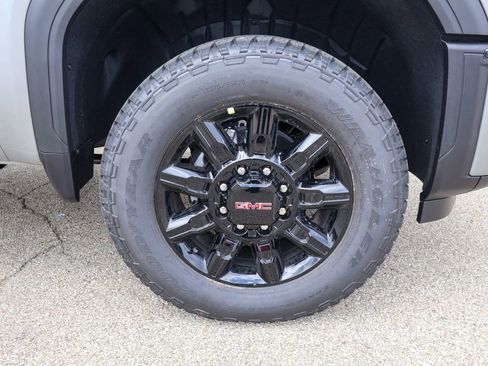 New 2026 GMC Sierra 2500 AT4 image 36