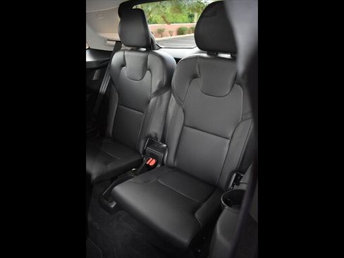 Used 2021 Volvo XC90 T6 Momentum w/ Advanced Package AWD/4WD image 24