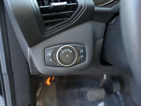 Used 2017 Ford Escape SE image 17