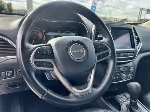 Used 2021 Jeep Cherokee Latitude Lux w/ Comfort/Convenience Group image 17