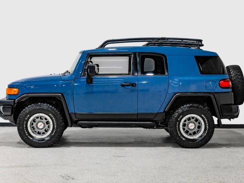Used 2014 Toyota FJ Cruiser 4WD w/ Trail Teams Ultimate Edition image 9