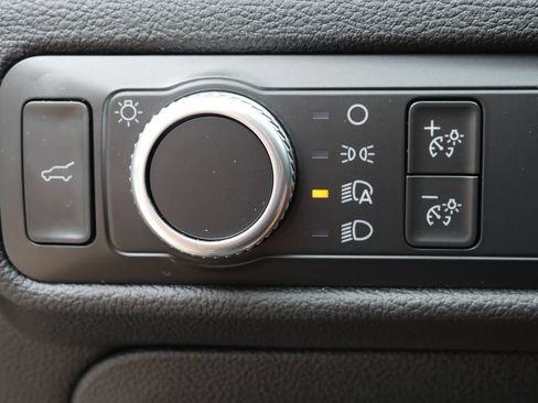Used 2021 Ford Explorer XLT AWD/4WD image 15