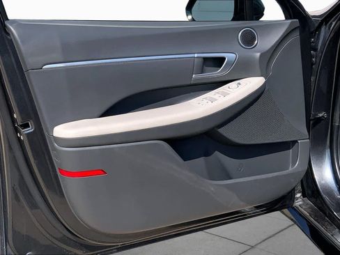 Used 2025 Hyundai Sonata SEL FWD image 22