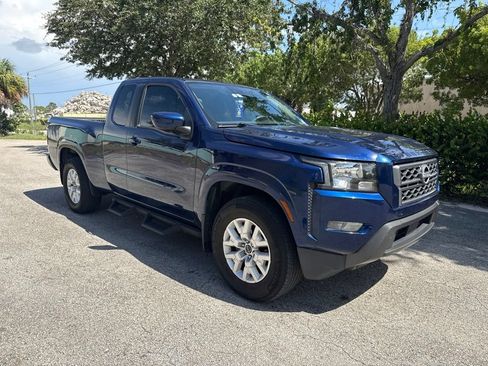 Used 2023 Nissan Frontier SV w/ SV Convenience Package RWD image 4