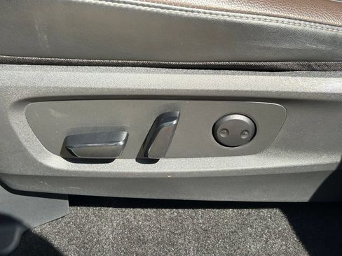 Used 2024 Nissan Pathfinder Platinum FWD image 26