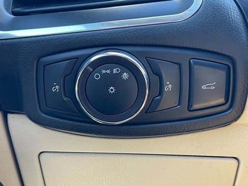 Used 2018 Ford Edge Titanium image 14