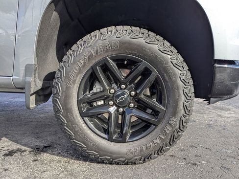 Used 2024 Chevrolet Silverado 1500 LT Trail Boss image 11