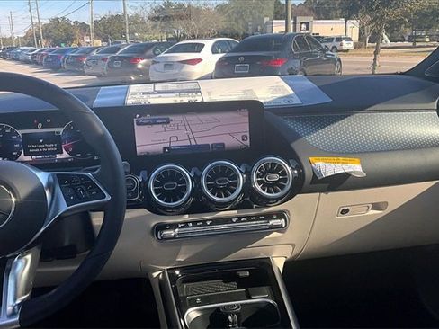 New 2025 Mercedes-Benz GLA 250 GLA 250 image 6