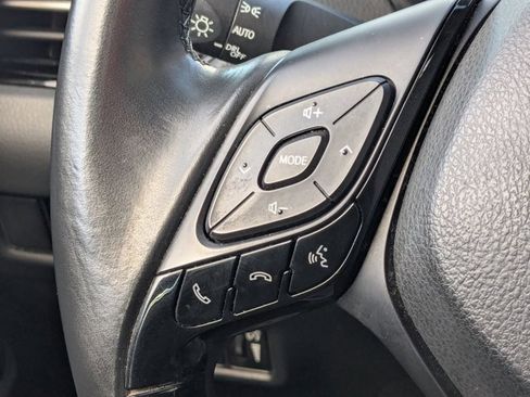 Used 2019 Toyota C-HR LE image 19