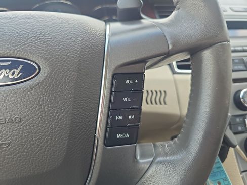 Used 2012 Ford Taurus SEL FWD image 20