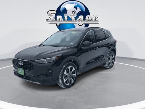 Used 2024 Ford Escape Platinum image 4