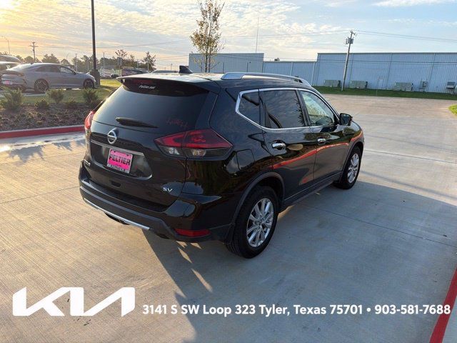 Used 2018 Nissan Rogue SV w/ Premium Package FWD image 11