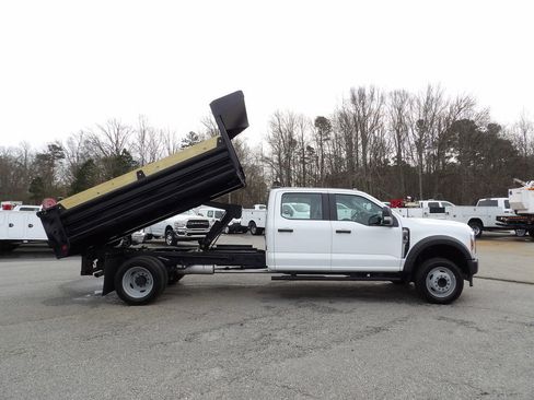 Used 2024 Ford F550 image 9