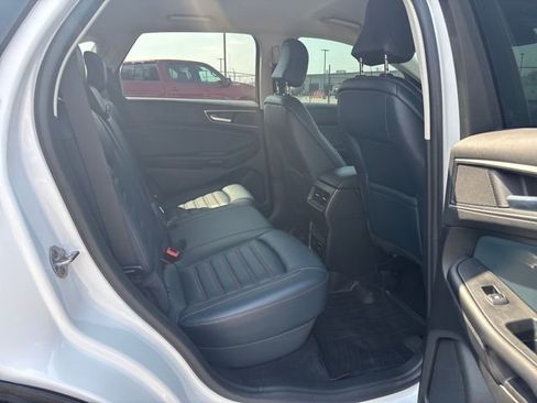Certified 2024 Ford Edge SEL w/ Sport Appearance Package AWD/4WD image 11
