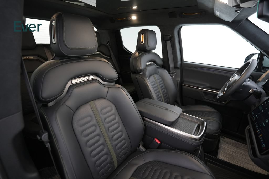 Used 2024 Rivian R1T Adventure Dual AWD/4WD image 23