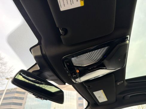 Used 2023 BMW M550i xDrive M550i xDrive w/ Executive Package image 32