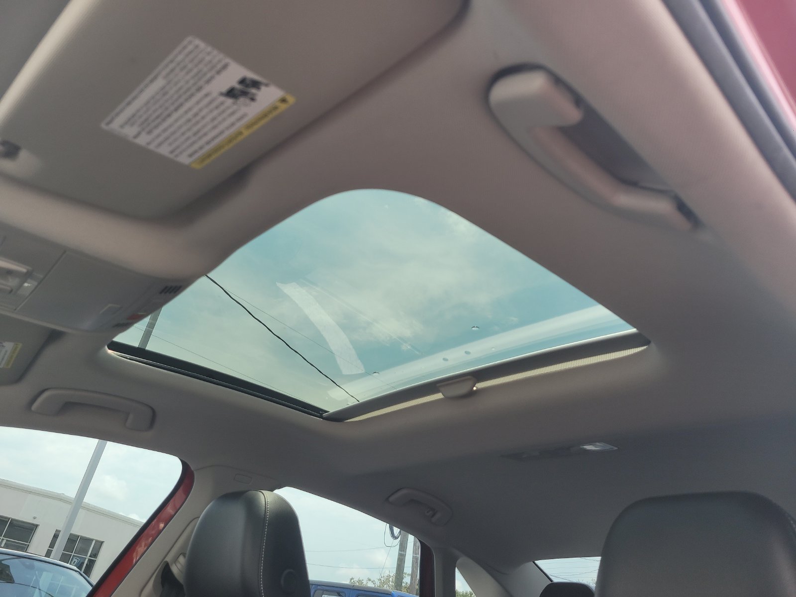 Used 2022 Volkswagen Jetta SE w/ Panoramic Sunroof Package FWD image 16