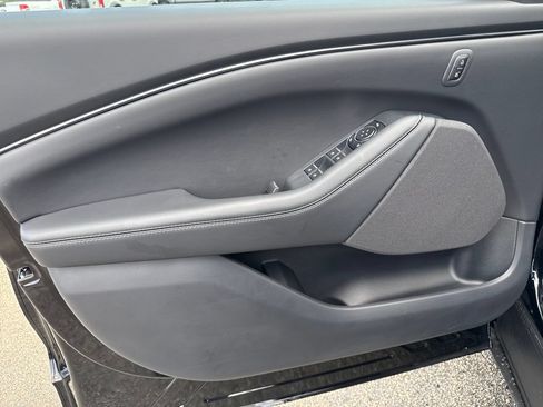 New 2026 Ford Mustang Mach-E Select RWD image 19
