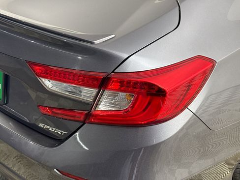 Used 2018 Honda Accord Sport image 34