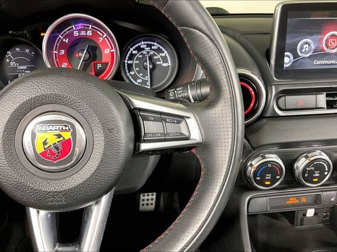 Used 2019 FIAT 124 Spider Abarth RWD image 19