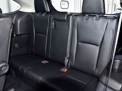 Certified 2021 Toyota Highlander XLE image 16