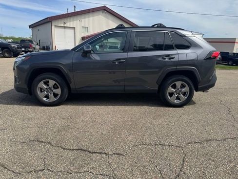 Used 2025 Toyota RAV4 XLE AWD/4WD image 15