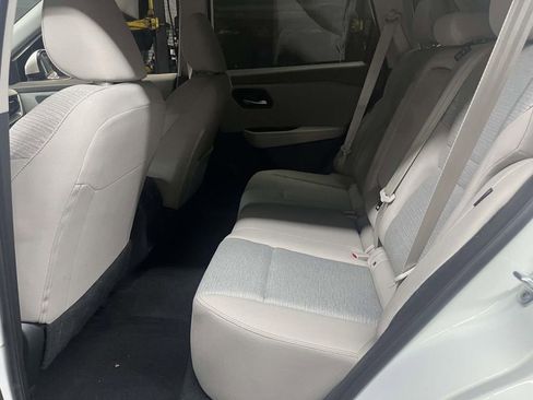 Used 2023 Nissan Rogue SV AWD/4WD image 12