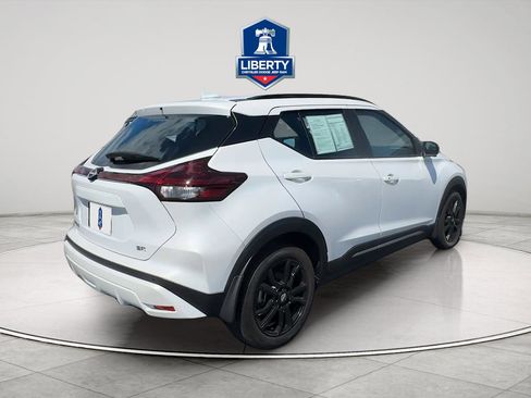 Used 2023 Nissan Kicks SR FWD image 5