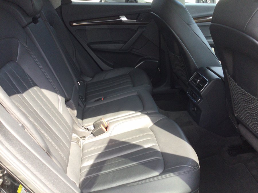 Used 2019 Audi Q5 2.0T Premium AWD/4WD image 26