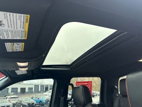 Used 2024 Nissan Frontier PRO-4X w/ Pro Premium Package image 22