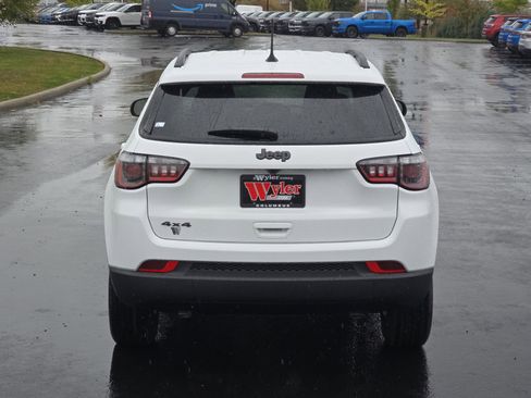 New 2026 Jeep Compass Latitude image 15