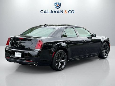 Used 2023 Chrysler 300 Touring w/ Sport Appearance Package RWD image 7