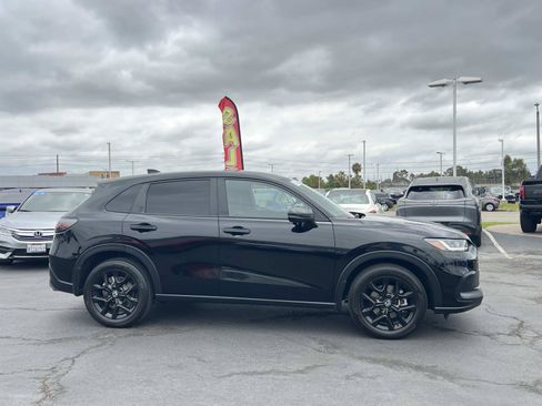 Certified 2025 Honda HR-V Sport image 24