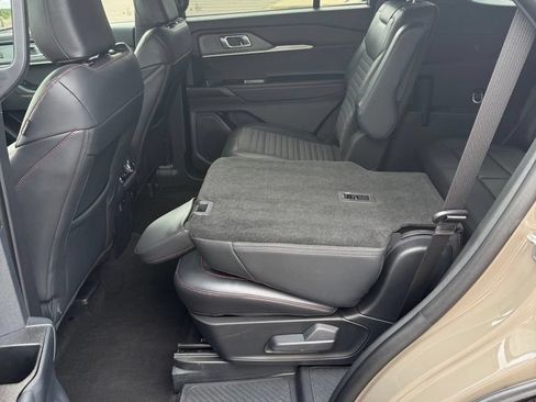 New 2026 Ford Explorer ST-Line AWD/4WD image 11