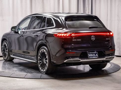 Used 2025 Mercedes-Benz EQS 580 4MATIC SUV image 2